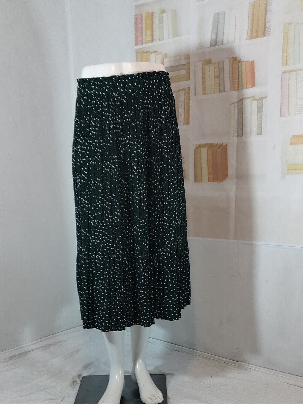 Black Polka Dot Midi Skirt with Elastic Waist